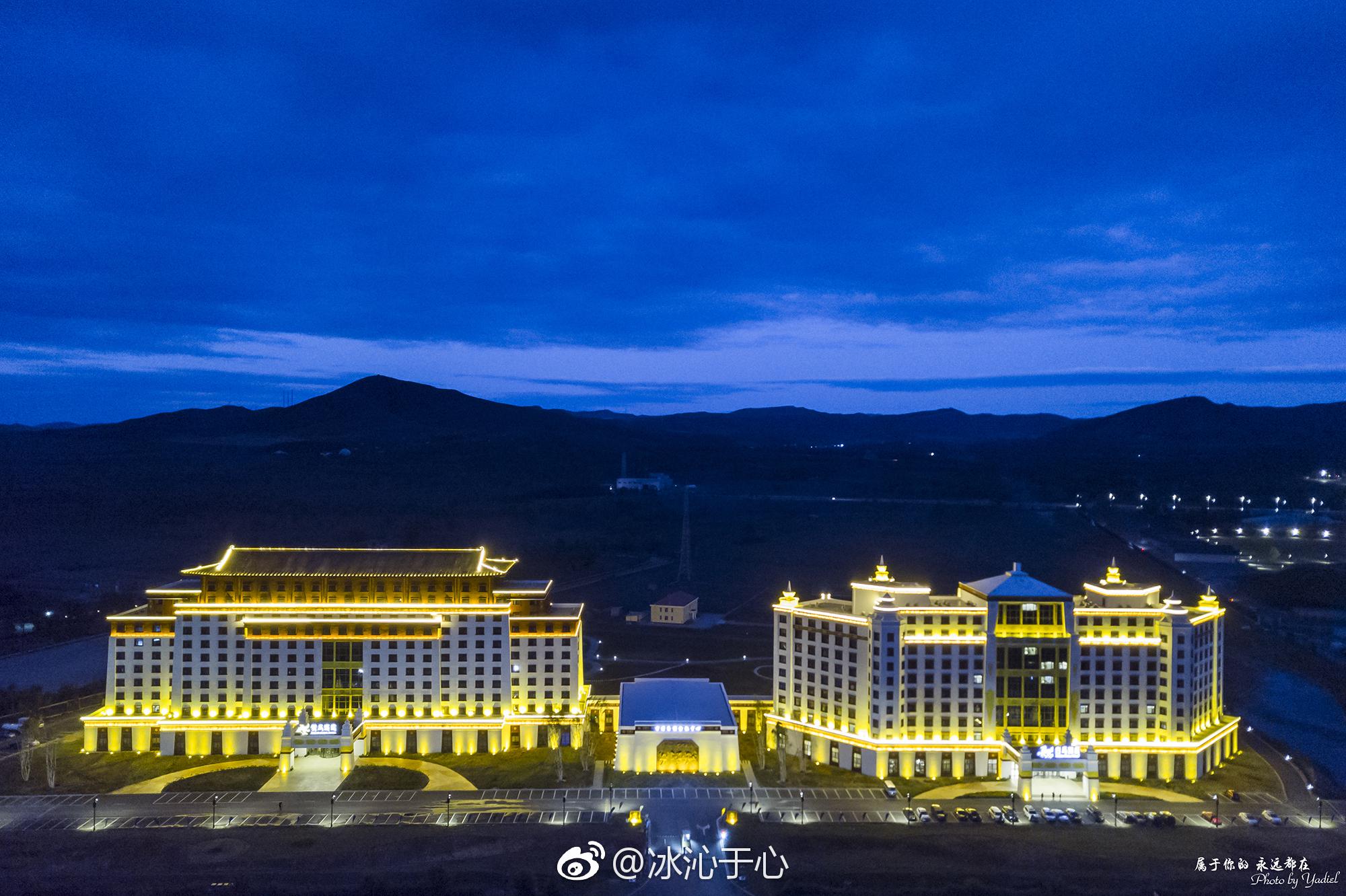 之前来丰宁坝上,都是住农家院,这次选择了中国马镇的白马酒店