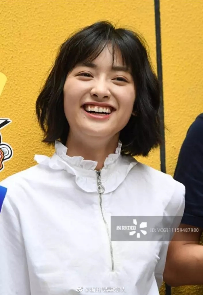 沈月大概是明星中照片与本人相差最大的吧,写真各种小清新