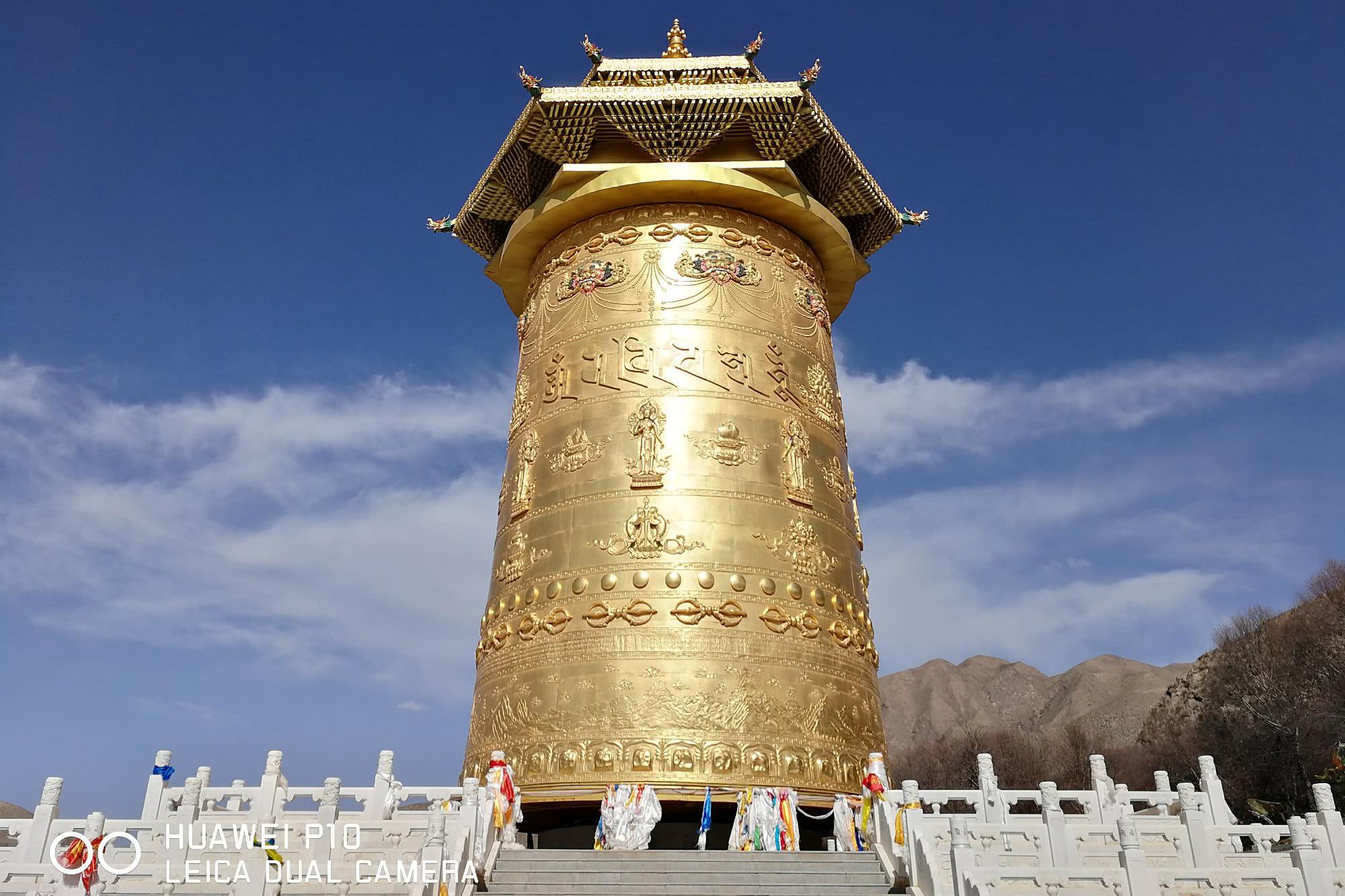 世界上最大的转经轮,听说谁能转上一圈就有福了