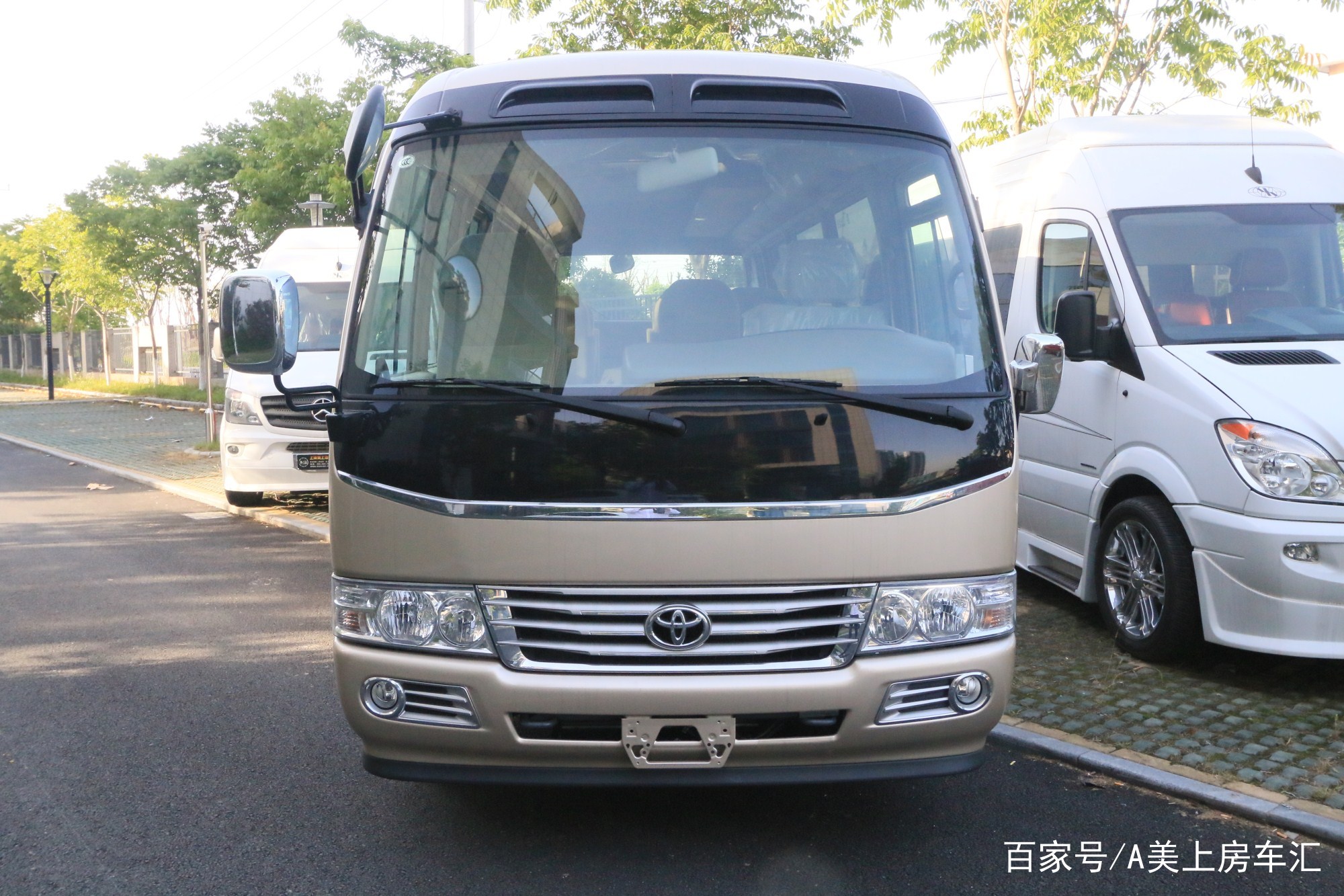 为什么领导人视察都会选择丰田考斯特