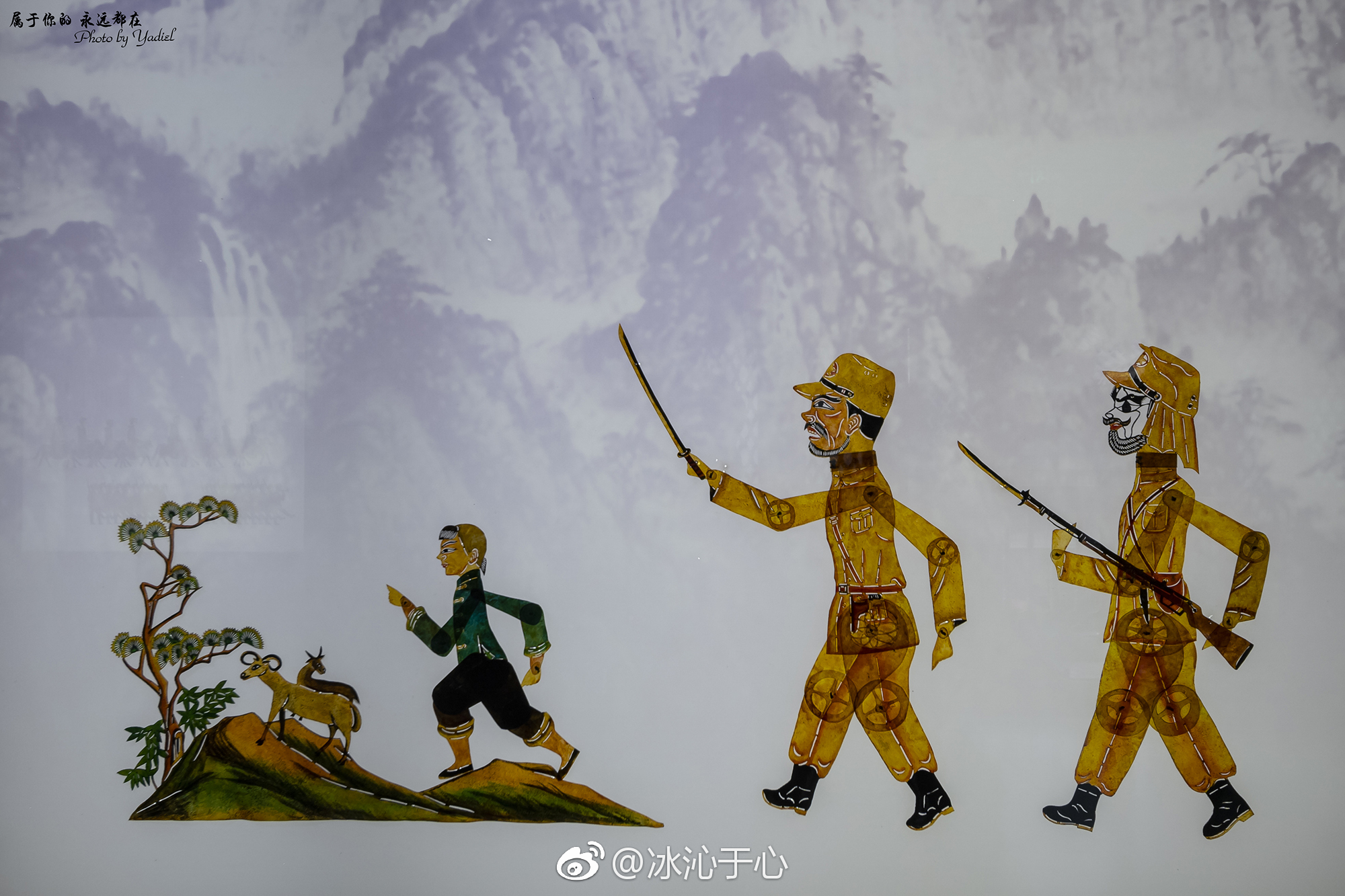 皮影戏,是中国民间古老的传统艺术,老北京人都叫它"驴皮影"