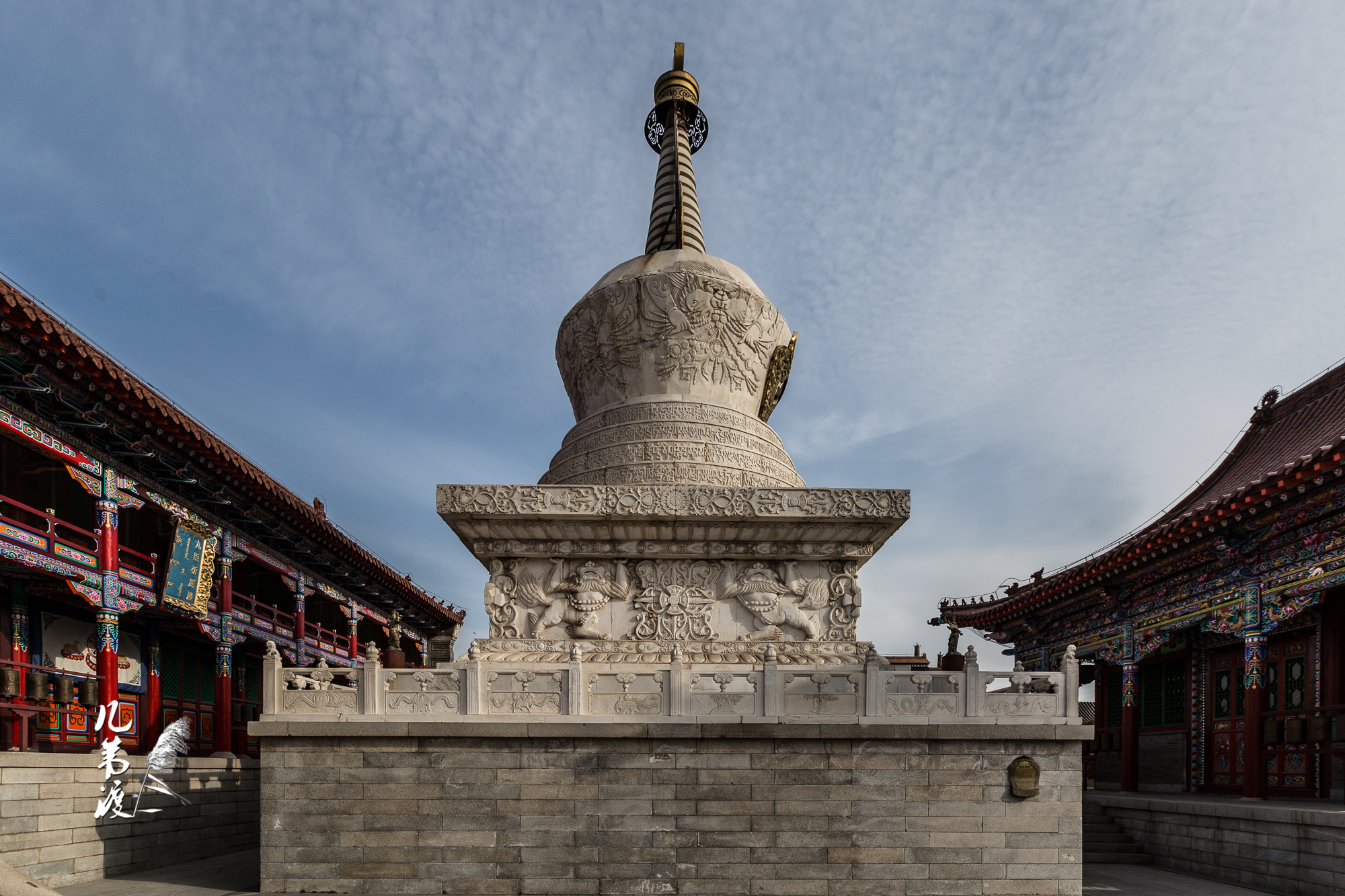 佛祖殿和九臣祈愿殿之间的白塔|白塔|瑞应寺|佛祖_新浪新闻
