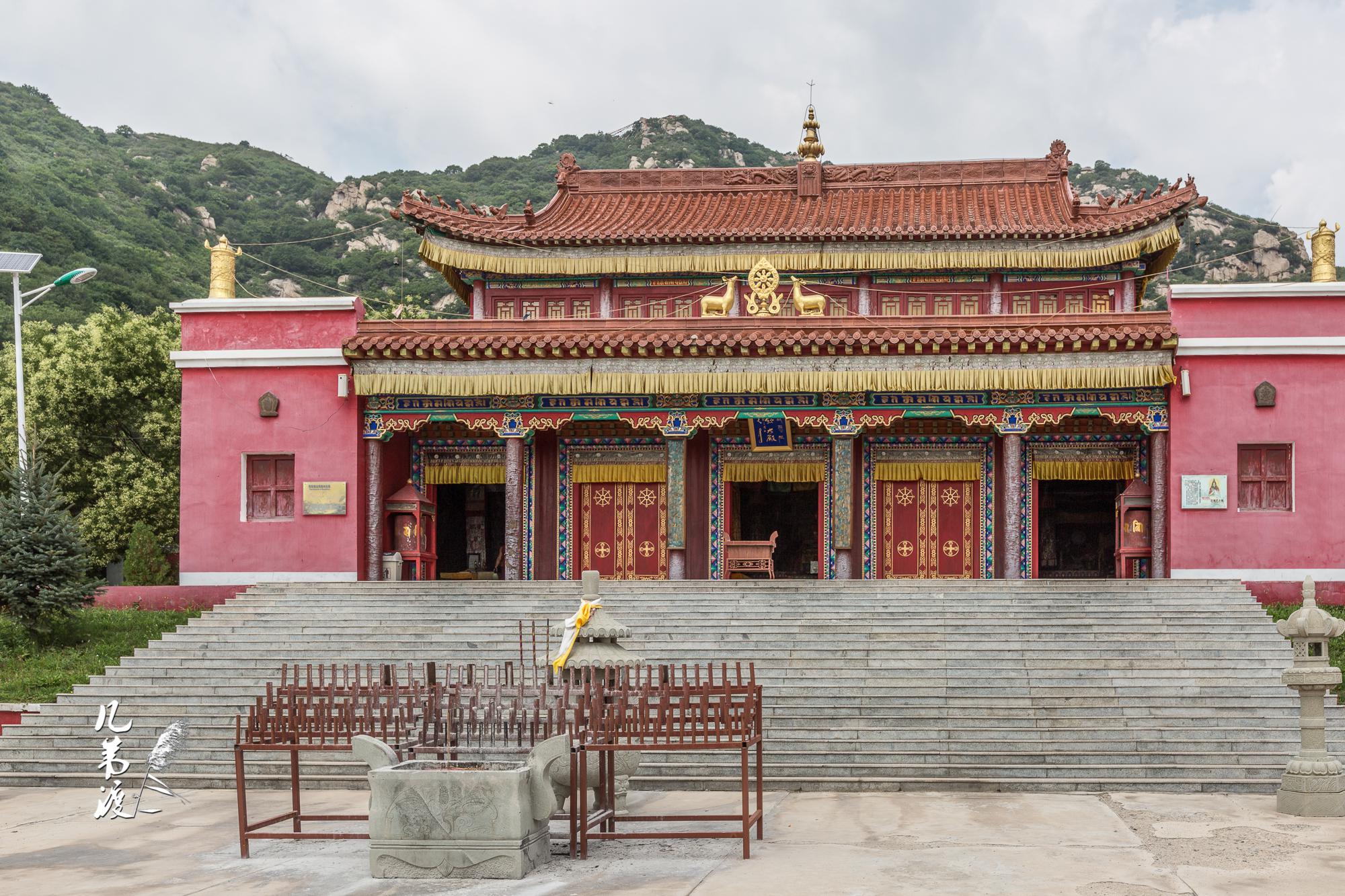 位于阜新县的宝力根寺,汉译为白泉寺,传始建于清嘉庆六年