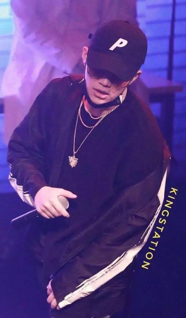 pgone 极具天才的歌手,为什么看上李小璐……|李小璐