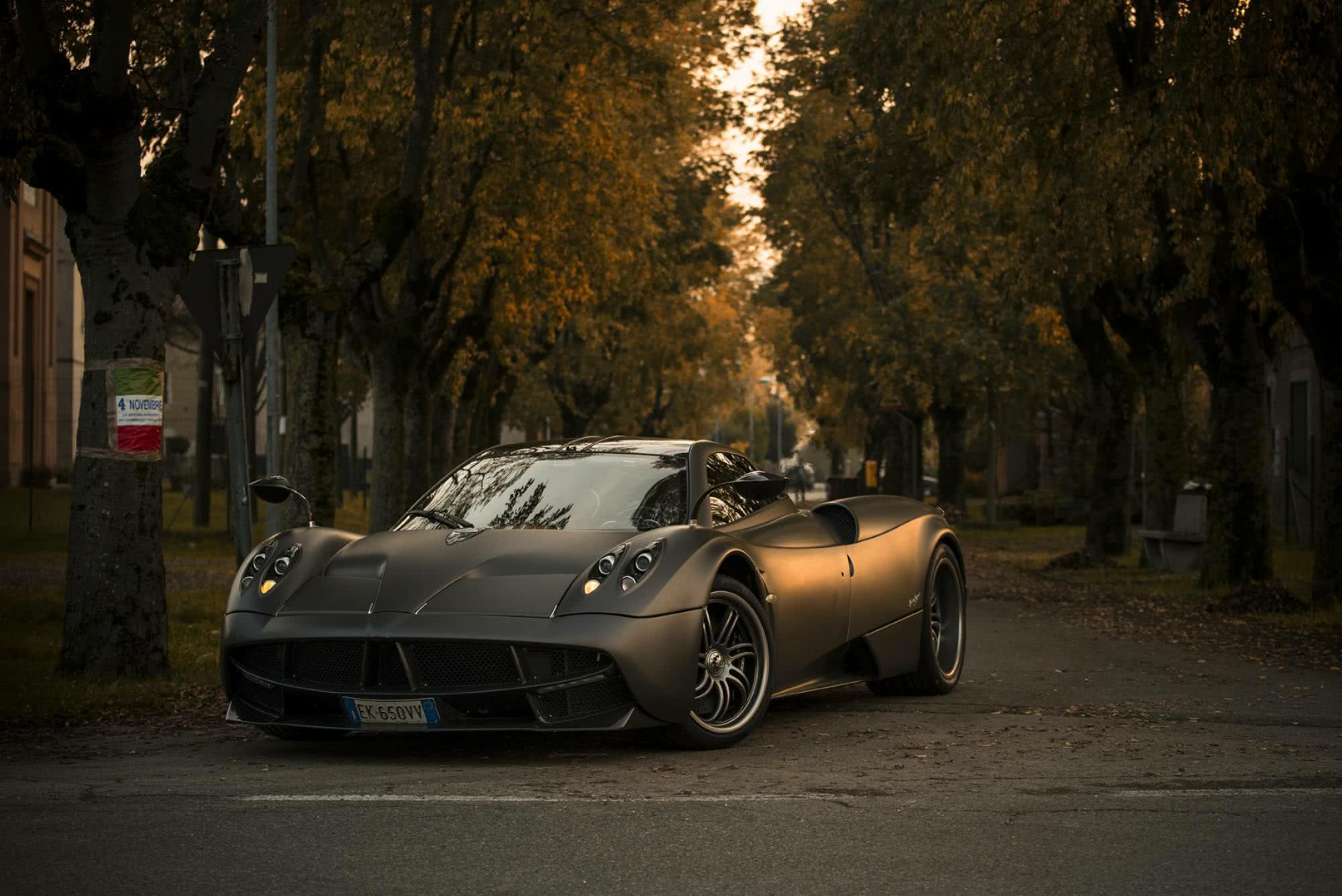帕加尼 huayra 为何售价2900万?看看有多精致!