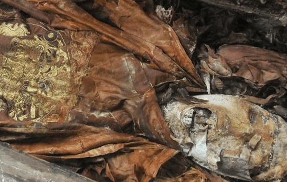 中国有一对邪门夫妻古墓, 谁进去谁死, 千年来专家都不敢进去