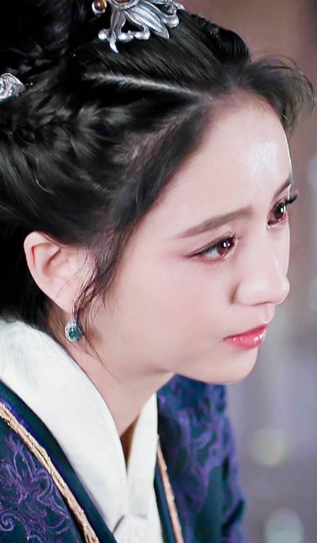 "知性女神"佟丽娅经典造型盘点,颜值在线人品更好