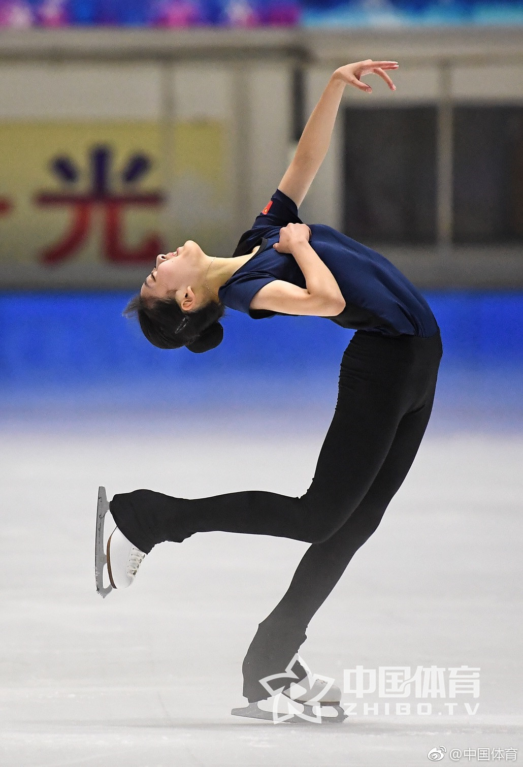 昨晚,中国花样滑冰女子单人滑名将李子君在个人微博发表长文