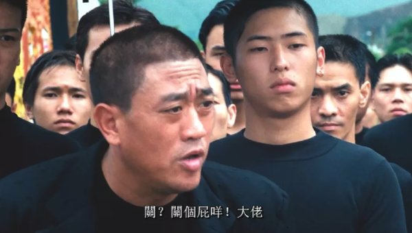 对于抽烟的表演要求自然不同,有的是大佬气场范,有的是混混嚣张范