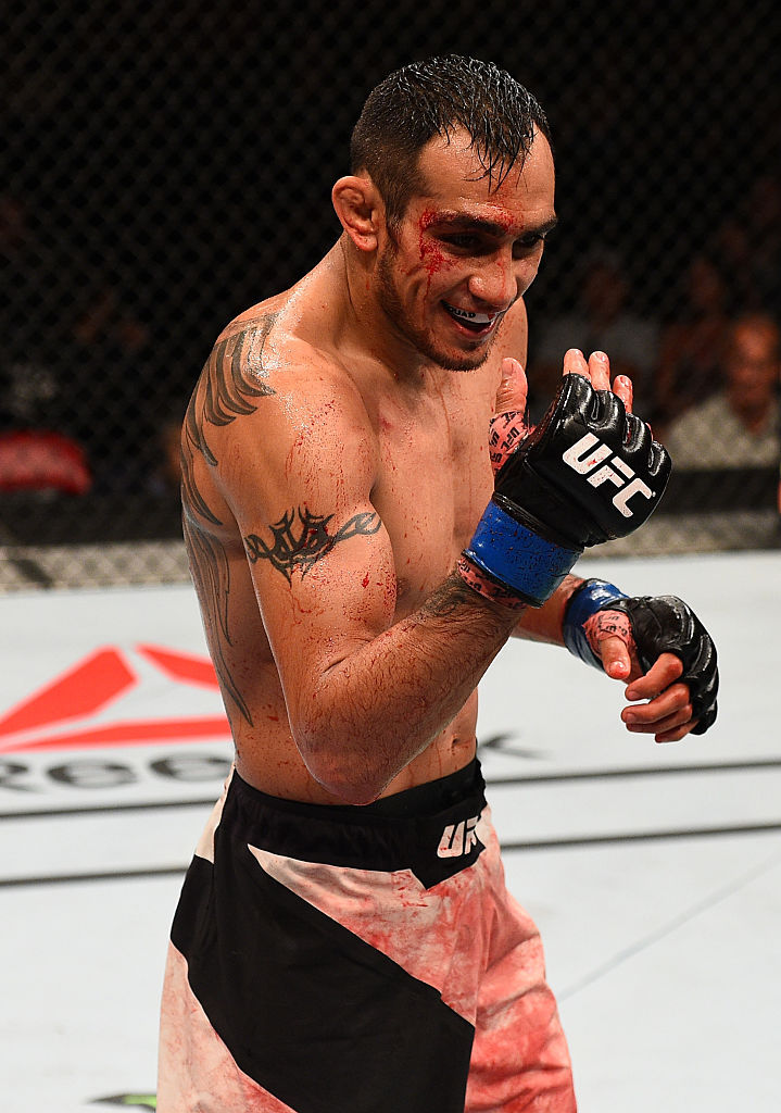 现役ufc轻量级冠军前ufc轻量级/羽量级双冠王前ufc临时