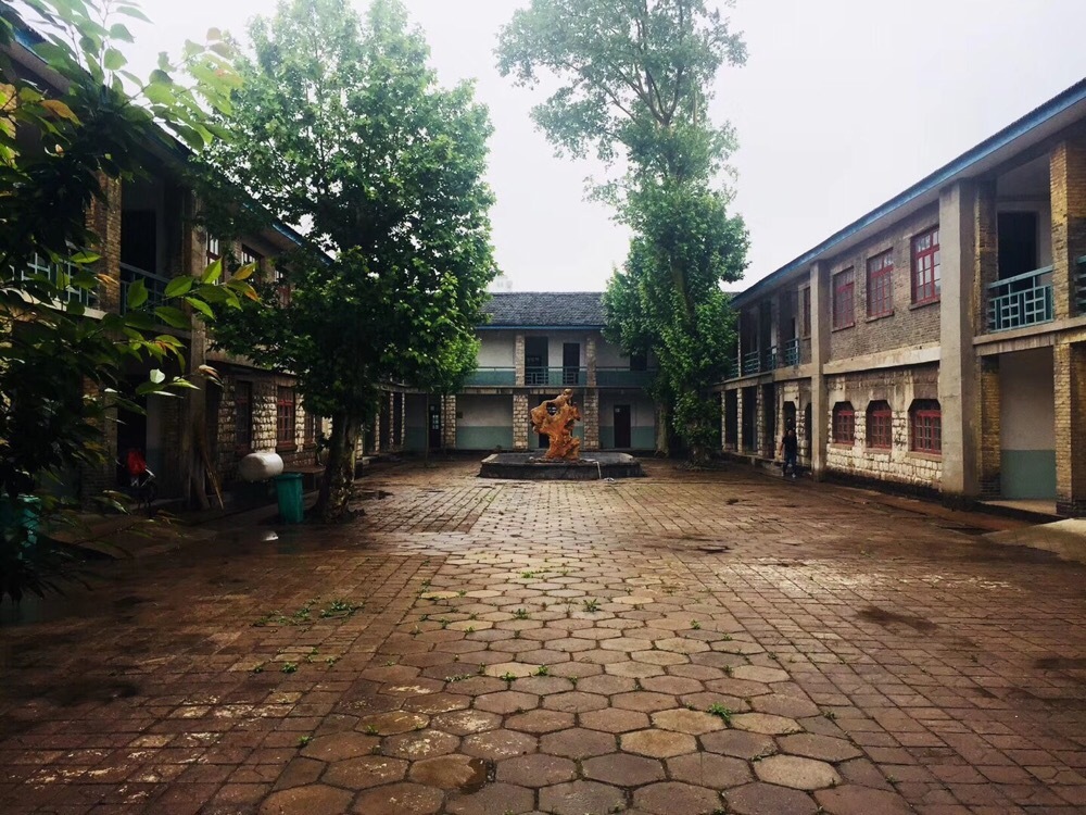 1948年淮海战役时任国民党军第三绥靖区副司令官的何基沣