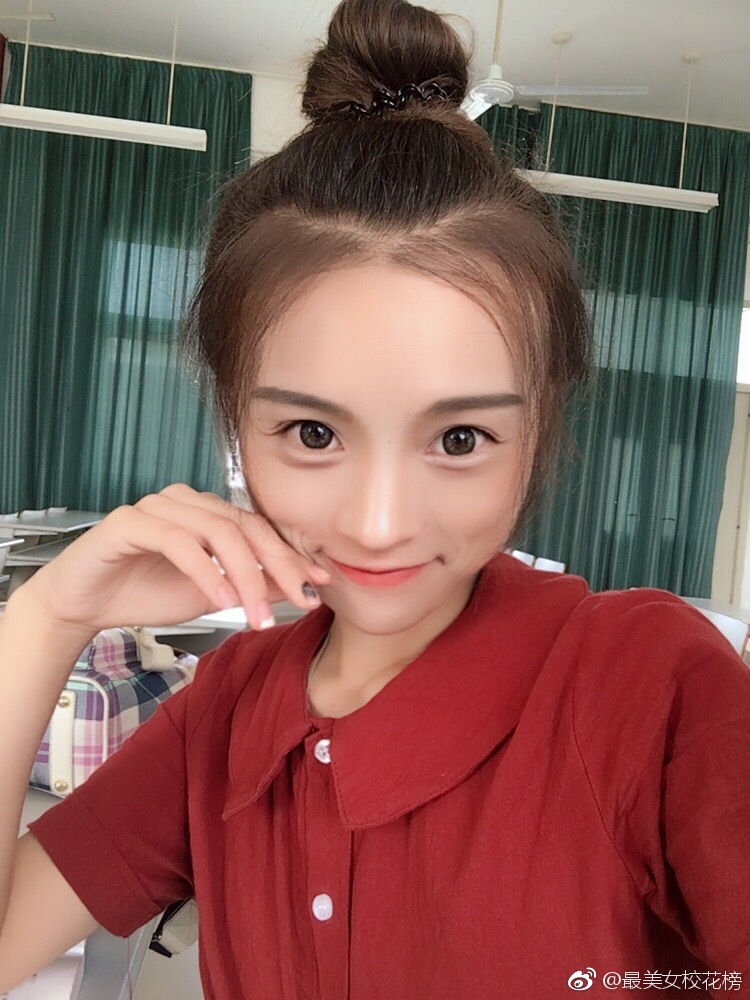 任璐瑶厦门理工学院19岁169cm46kg来自贵州遵义