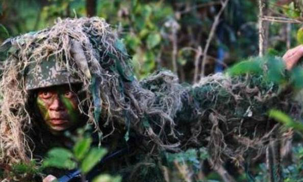 侦察兵和特种兵哪个更危险，这个答案你知道么_新浪新闻