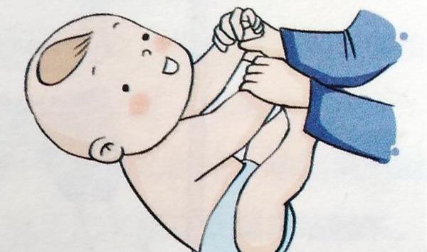 这有点像仰卧起坐的姿势,拉着宝宝的双手,从