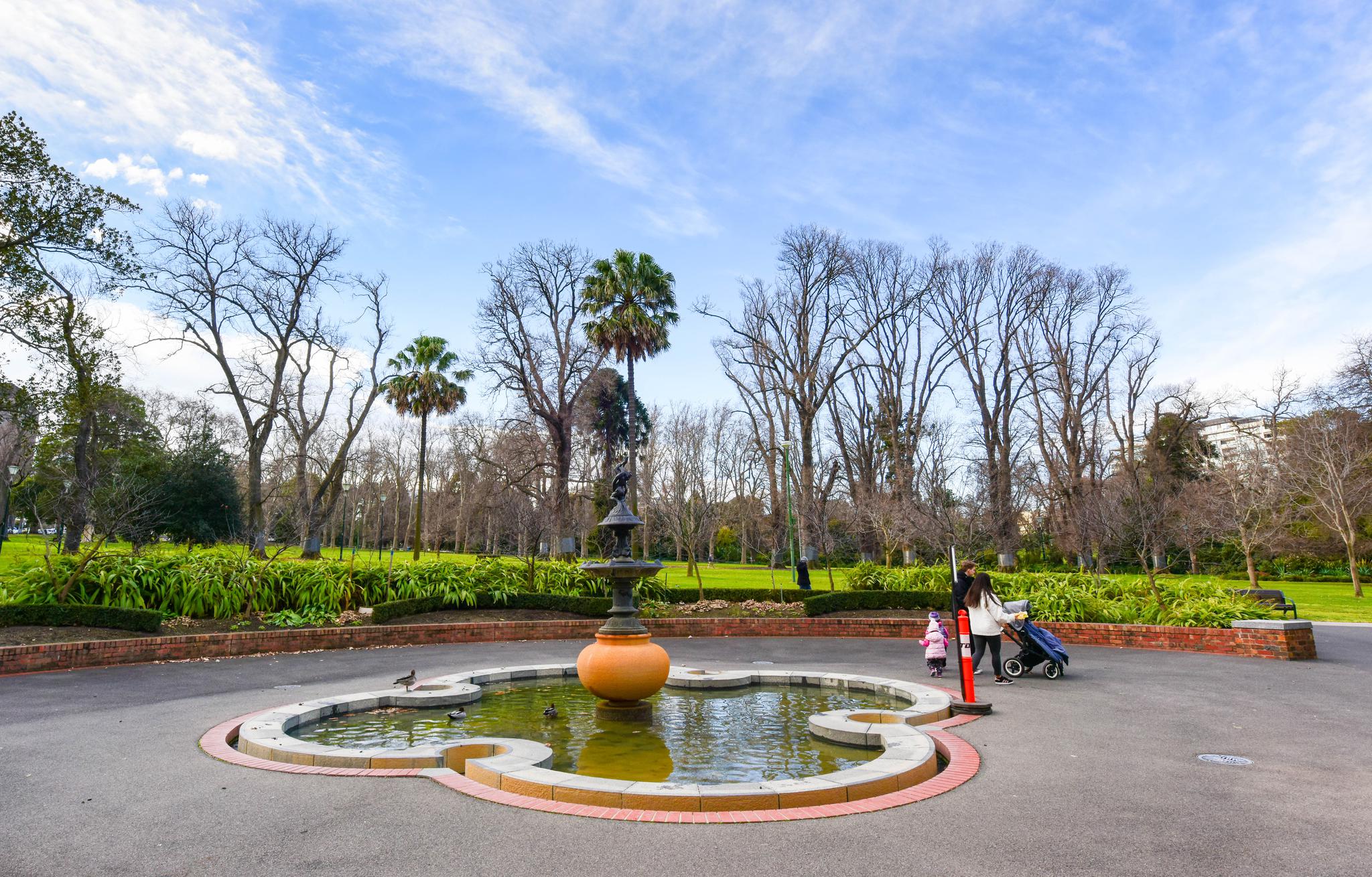 墨尔本这个公园有160年历史,园中道路却形成一个它国的国旗图案