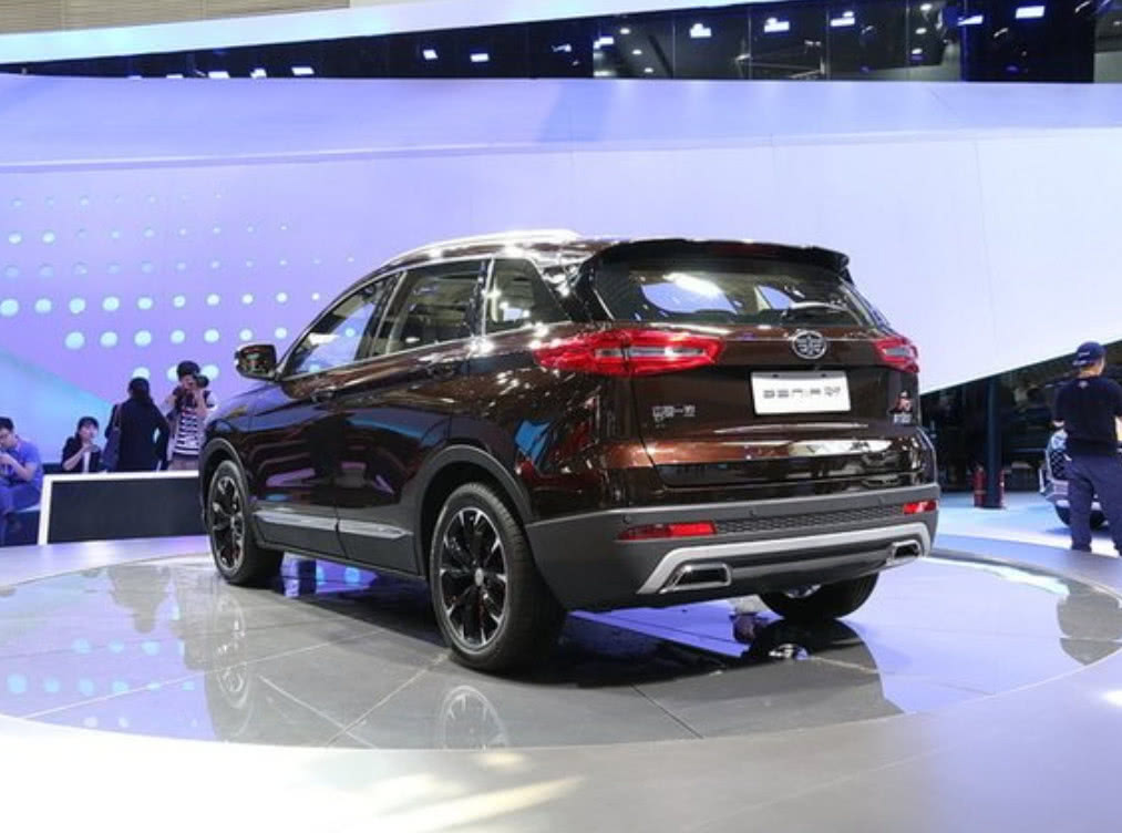 奔腾r9终于上市,8.39-12.59万售价,网友:长安cs55的压力大了-新浪汽车