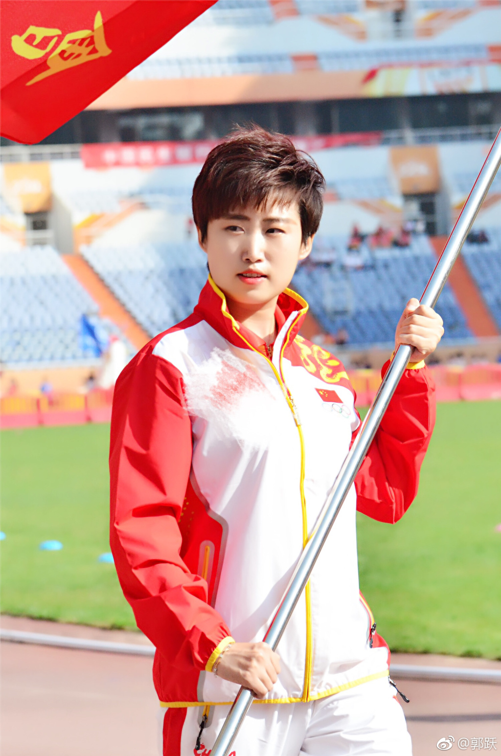 奥运冠军郭跃现状 曾被教练嫌没文化 如今清华硕士毕业女人味十足