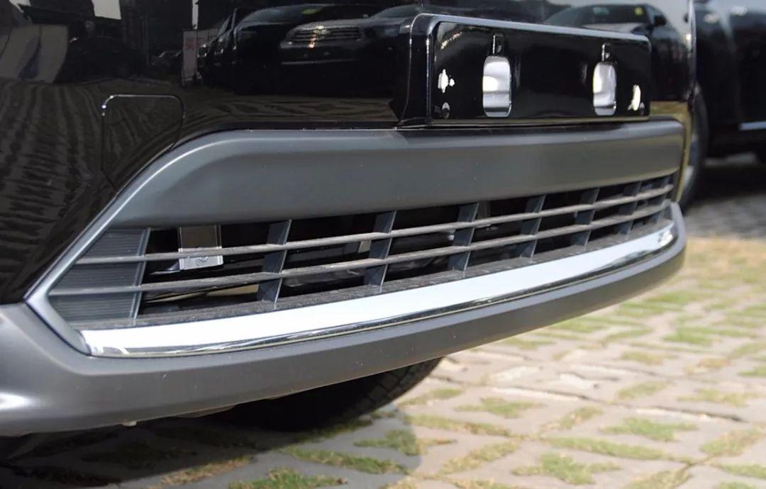 从什么时候开始, 爱车的前保险杠由钢板变成了塑料?