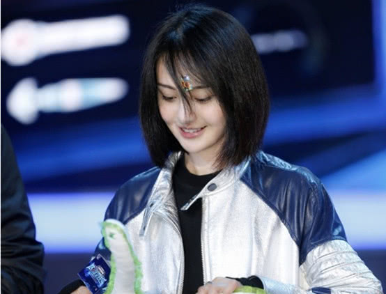 郑爽恋情曝光,郑爽节目发飙事件后,他第一时间