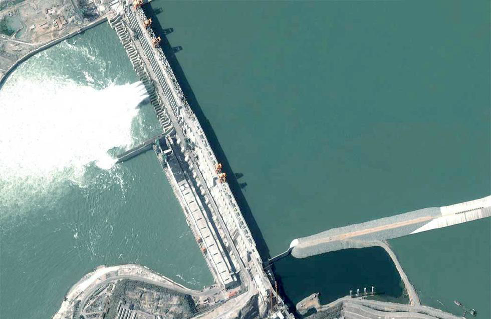 航拍世界第一湖北宜昌三峡大坝已发电一万多亿度