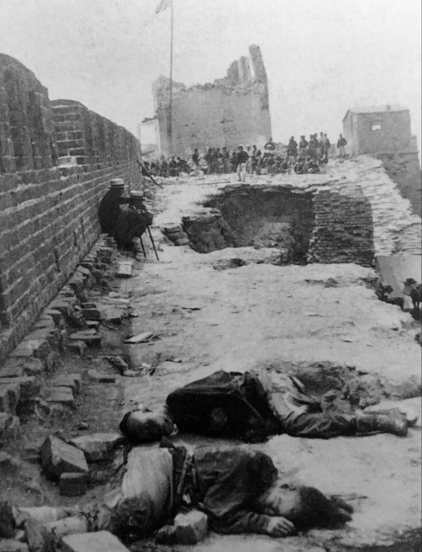 八国联军入侵北京时的老照片阅兵仪式述说着晚清的衰败