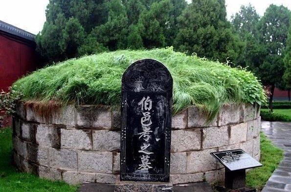 父子分别为两国效力,敌国将儿子做成肉羹,父忍痛喝完后灭掉敌国