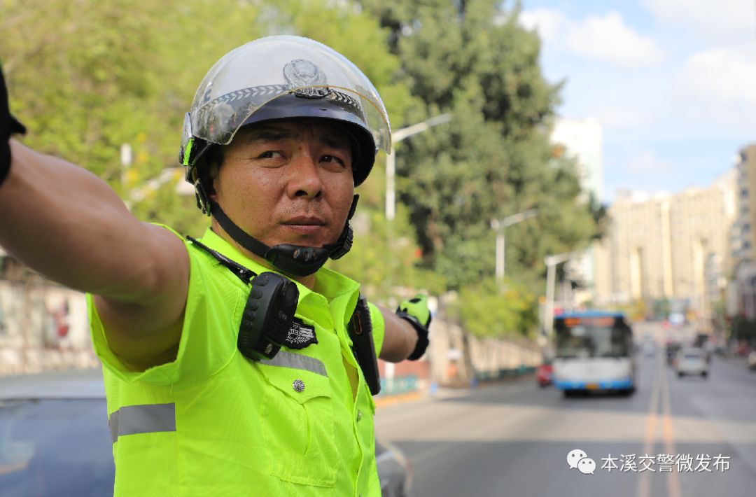 本溪交警 | 挥汗如雨迎"烤"验,社会各界"送"清凉