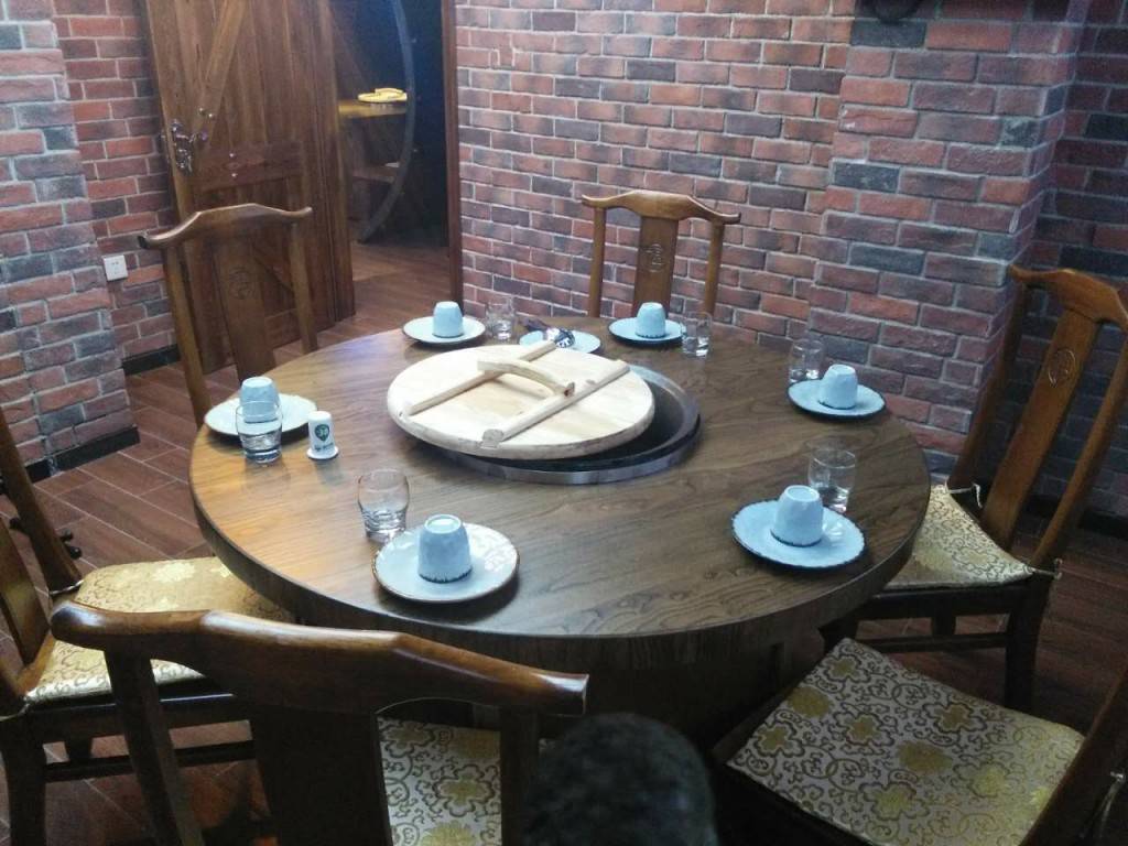 炖转桌 电陶炉铁锅炖桌子,炖菜都不能叫东北乱