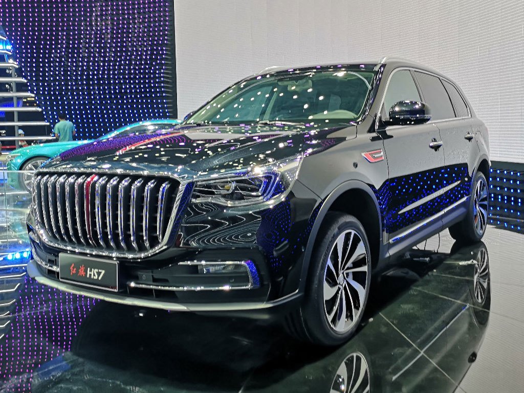 这几年红旗汽车也开始逐渐的接地气了,几款车型反响都不错,尤其是备受