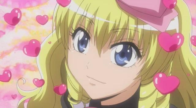 在动画中兵藤葵是五月的侄子(哥哥的小孩),网络很受欢迎的美少女偶像"