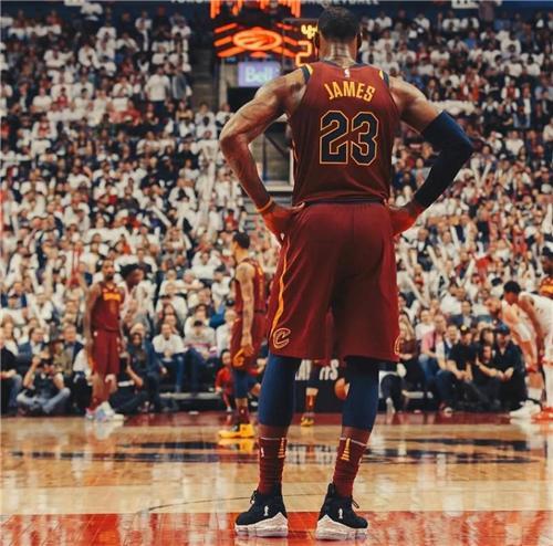 詹姆斯因何而伟大?球迷列出的这个5个原因,诠释了伟大的含义!