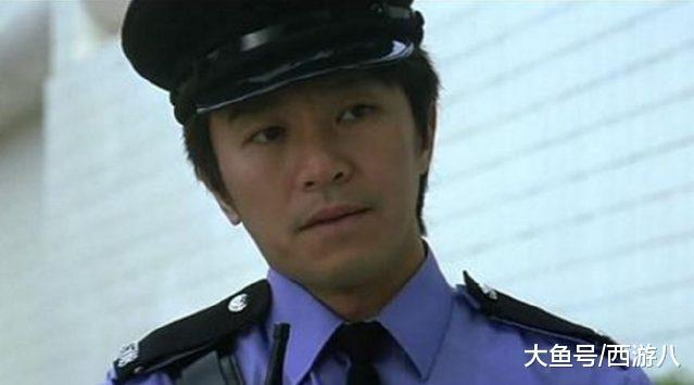 港星穿警服都很有气质但男星我服周星驰女星我只服张柏芝