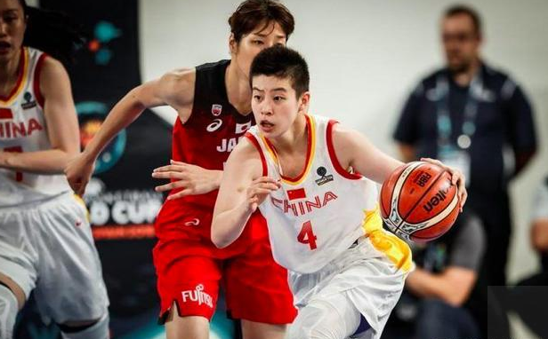 造另一惊喜,戏耍日本后卫,仅18岁获破格提拔|许利民|李缘|女篮_新浪网