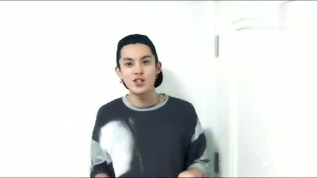 王鹤棣微博学土拨鼠叫,粉丝:太可爱了!这是什么