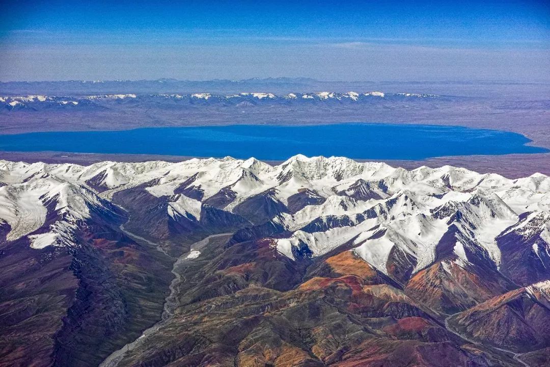 美丽的湖泊,壮阔的荒漠无瑕的冰川雪原它是祁连山脉的最高峰却很少有