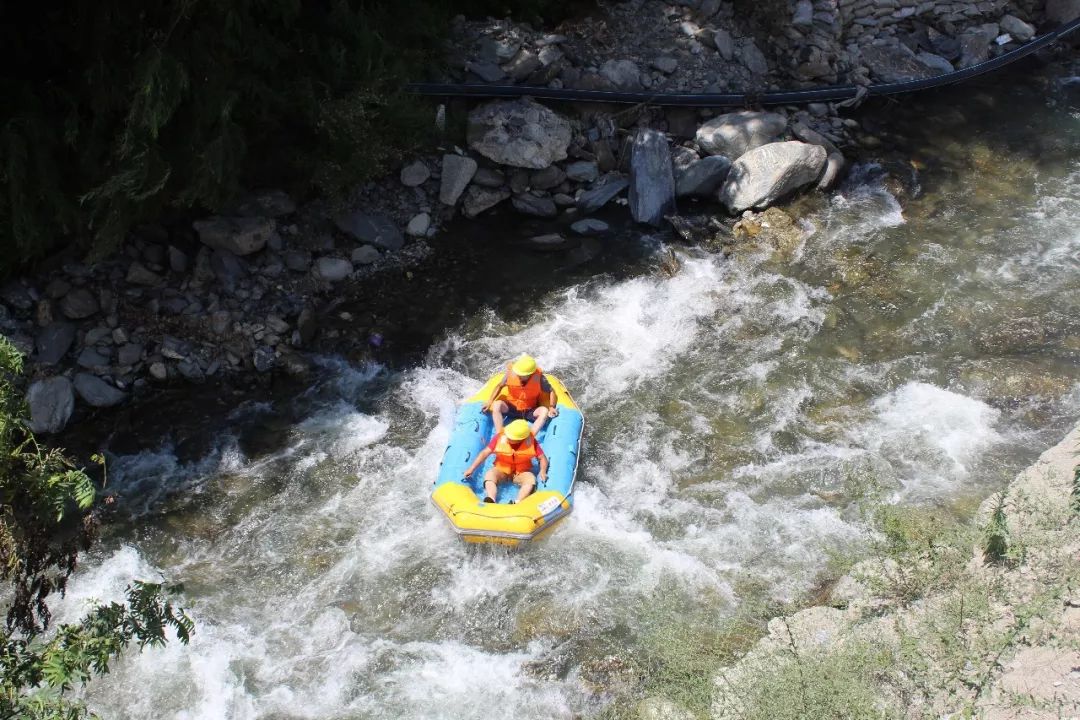 5小时即到)2-5天行程:这里吃,住,都十分方便,达拉布庄园与矿洞,漂流