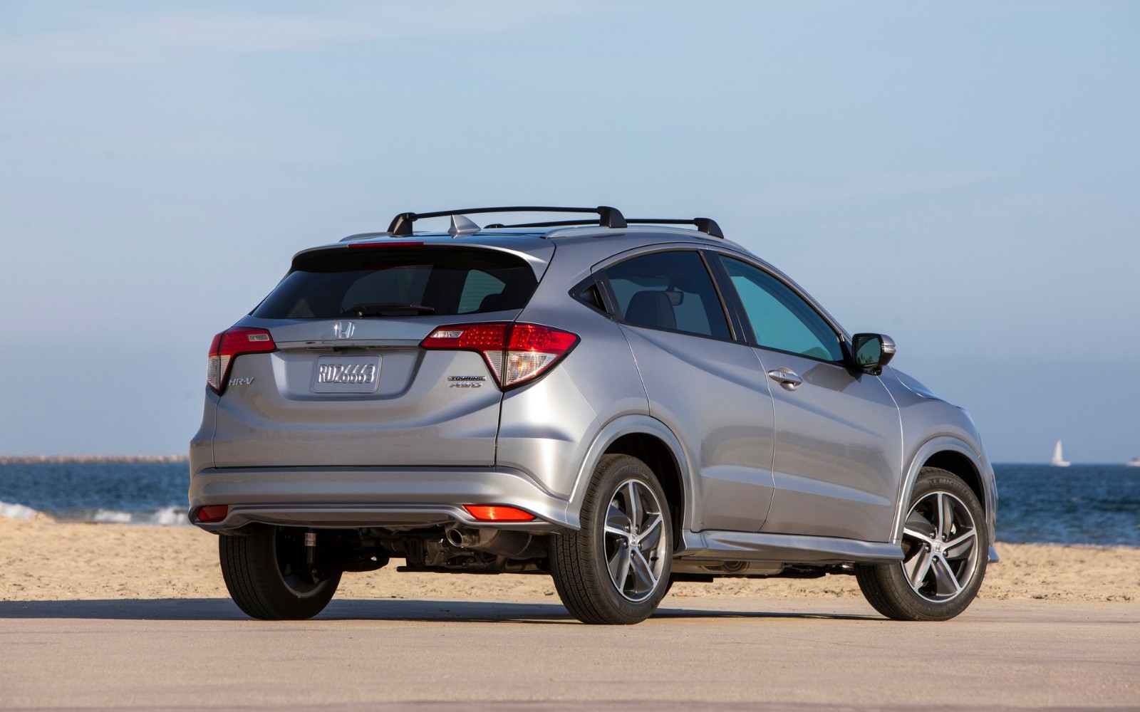 本田hrv外形曝光冠道的前脸加xrv车身