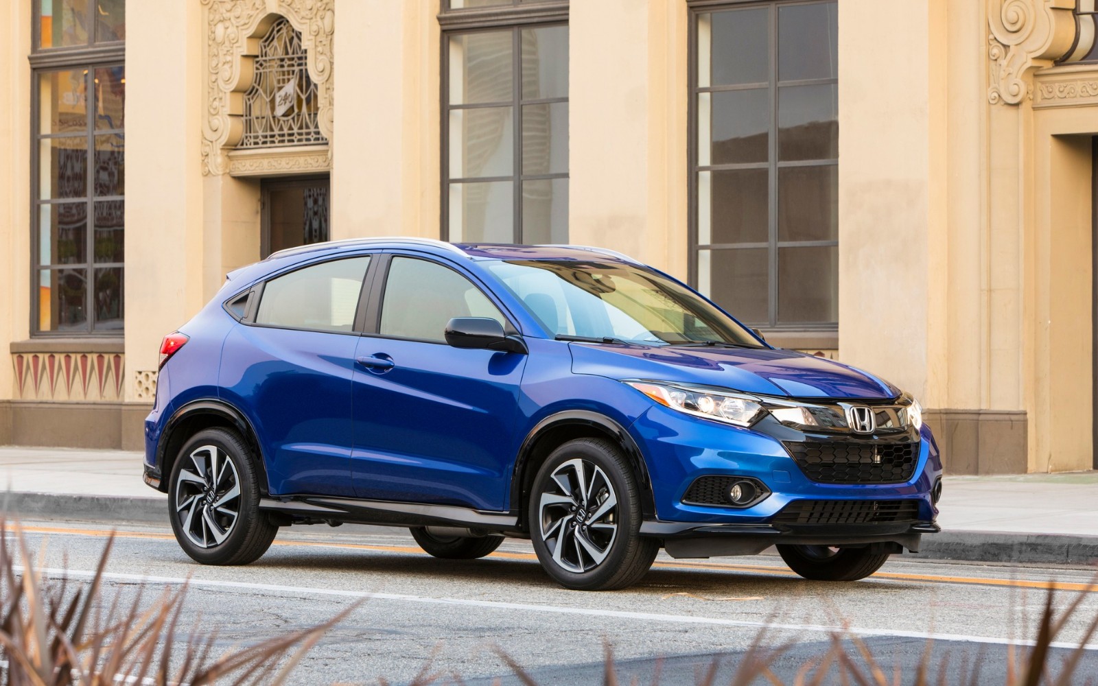 本田hrv外形曝光,冠道的前脸加xrv车身