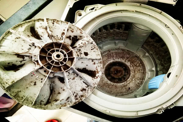 如何清洗洗衣机,学会这几招,让你快速清洗比马桶还脏的洗衣机