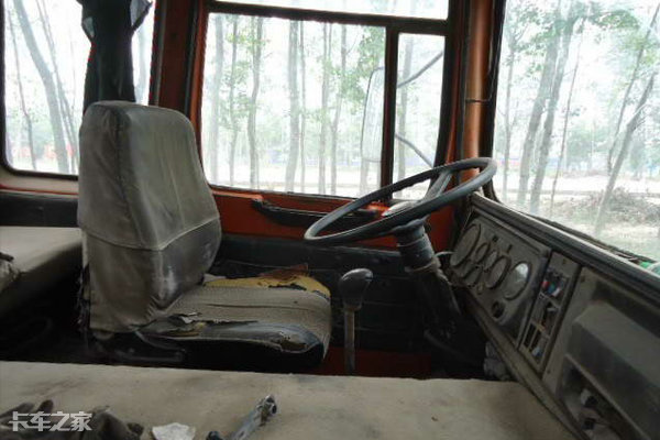 黄河jn150重型汽车它的诞生结束了中国不能生产重型汽车的历史,开启了