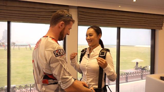 《跨界歌王》46岁宁静惊艳亮相红毯秀,网友:怎么突然老了