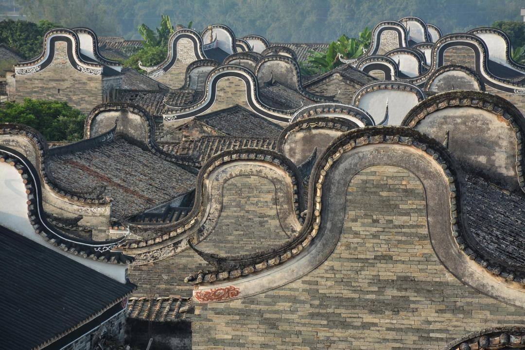 广东最"怪"的古村:有着720年历史,房顶上长着两个"耳朵"|上岳古民居