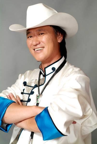 吉祥三宝布仁巴雅尔追悼会:妻女养子失声痛哭,演员刘劲哽咽致辞