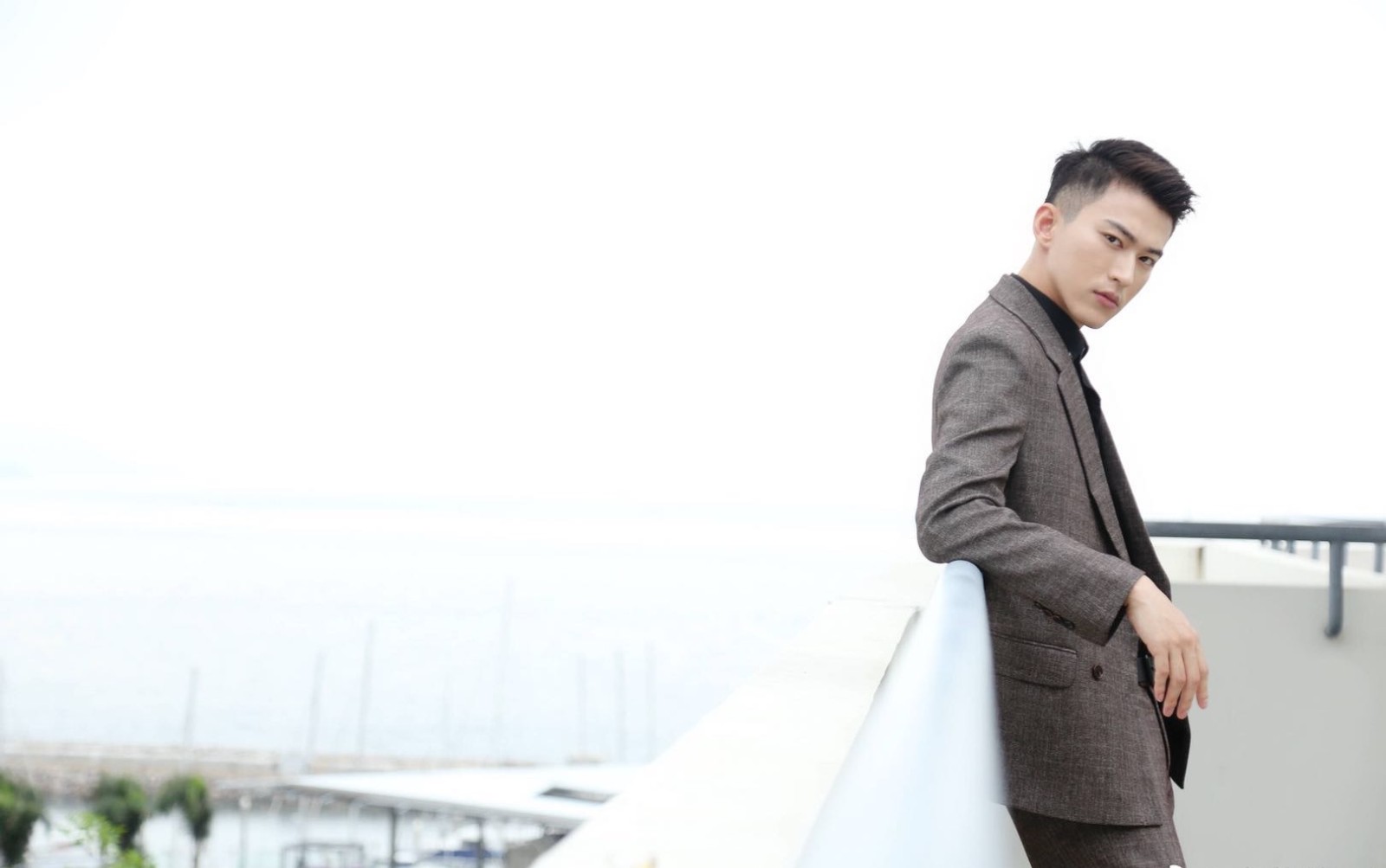 李俊锋我与你的光年距离2人物海报曝光千面杨牧备受期待