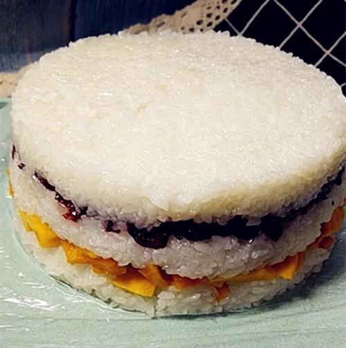 老爸过生日弟媳做这土气生日蛋糕大家却夸她贤惠