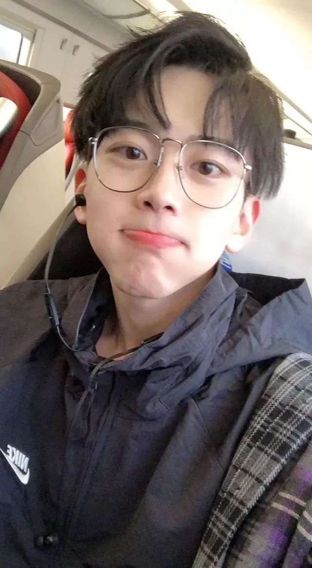 张辛苑南笙黄灿灿纷纷战死沙场 这次抖音费启鸣能杀出重围吗?