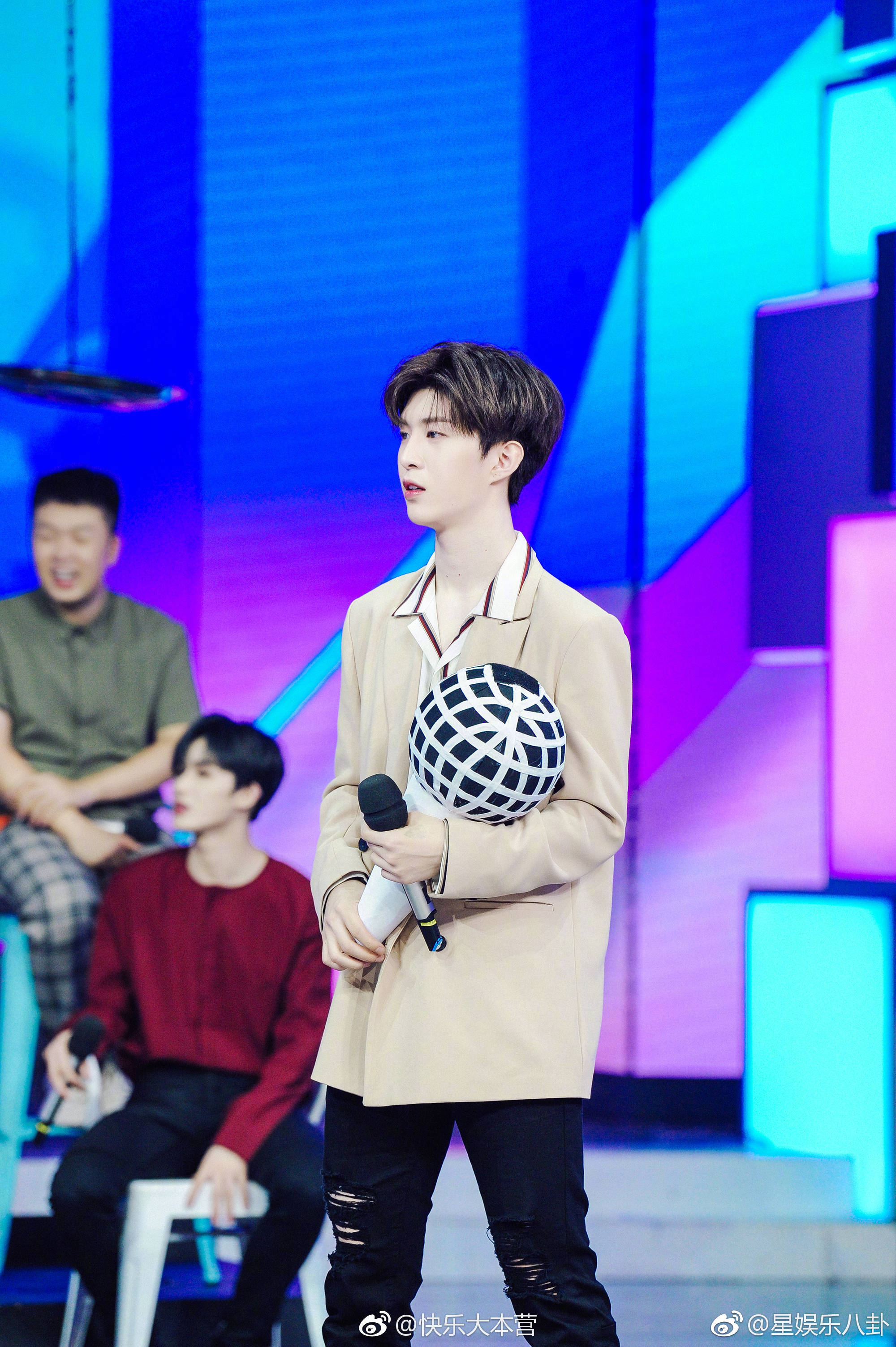 ninepercent快乐大本营预告范丞丞单人花絮图~可奶可甜的福西西