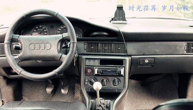92年的奥迪100存活到现在也是一个奇迹这样的古董不多了