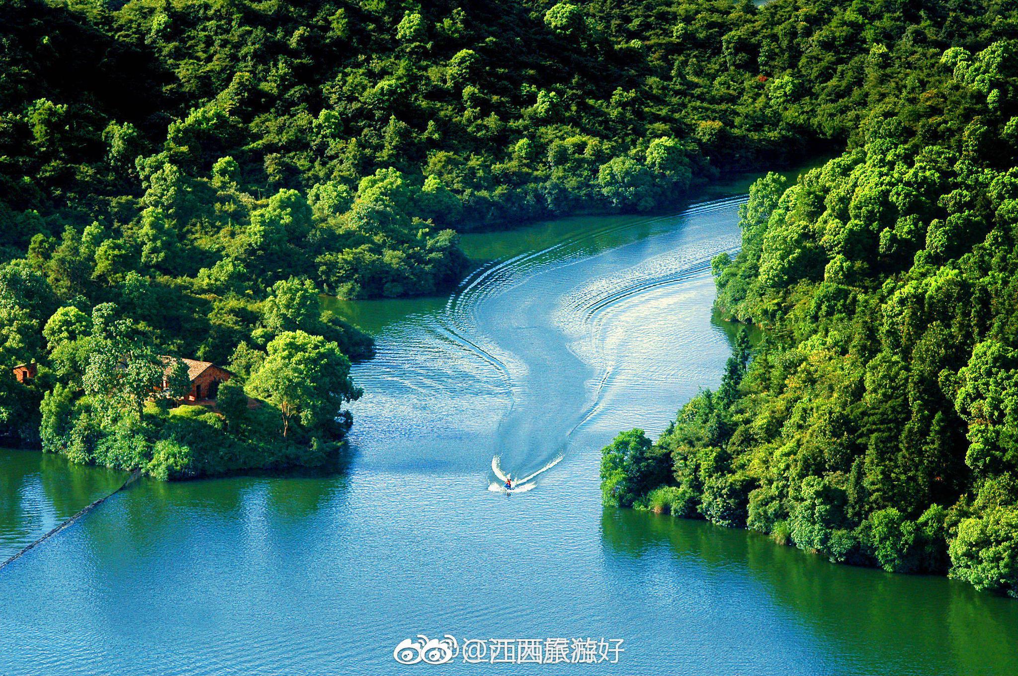 仙女湖位于江西省新余市西南郊亚洲最大的亚热带树种基因库