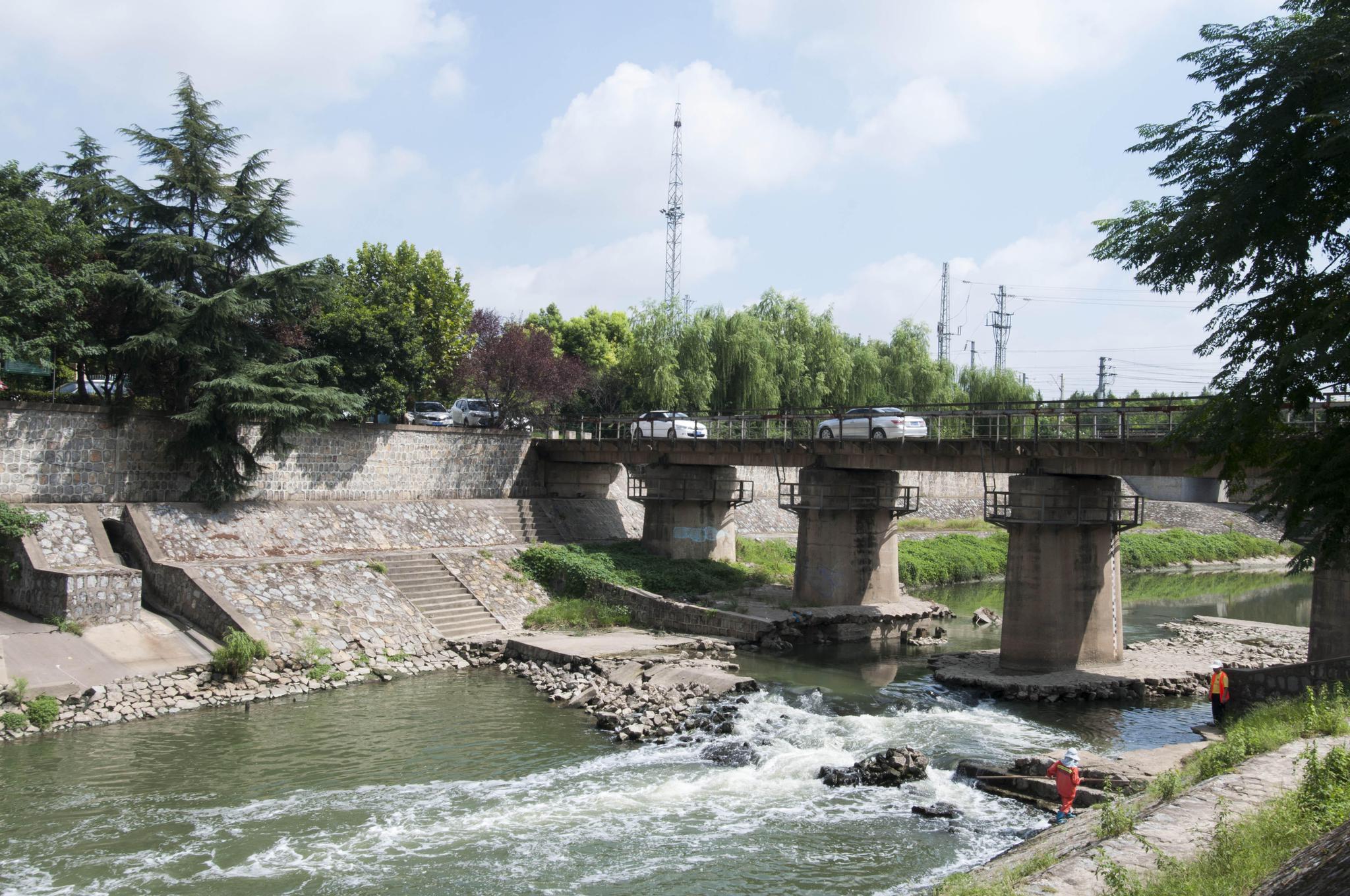 合肥板桥河两岸景色格外美
